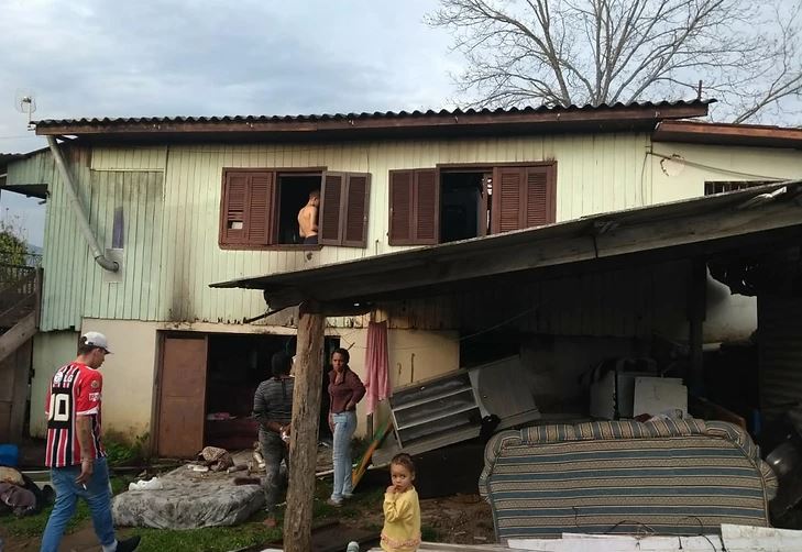 Incêndio em Encantado - Bairro Santo Antão - Fotos: Simone Bigliardi