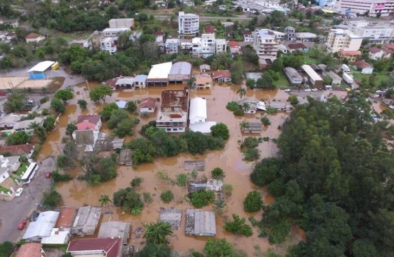 Enchente em Encantado: uma das maiores cheias da história da cidade