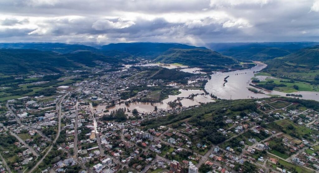 Cidades foram afetadas pelas cheias na maior enchente da história do Rio Taquari