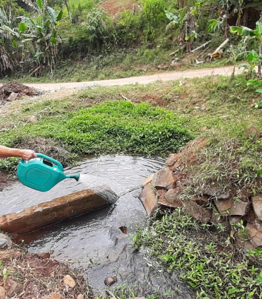 A Secretaria da Saúde, Meio Ambiente e Assistência Social está realizando aplicação do BTI no controle da proliferação de mosquitos em arroios de todo o município. 