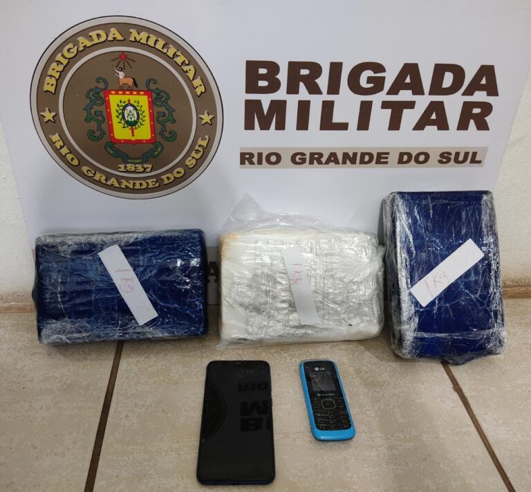 BM intercepta chegada de veículo com três quilos de cocaína, que seriam entregues em Encantado