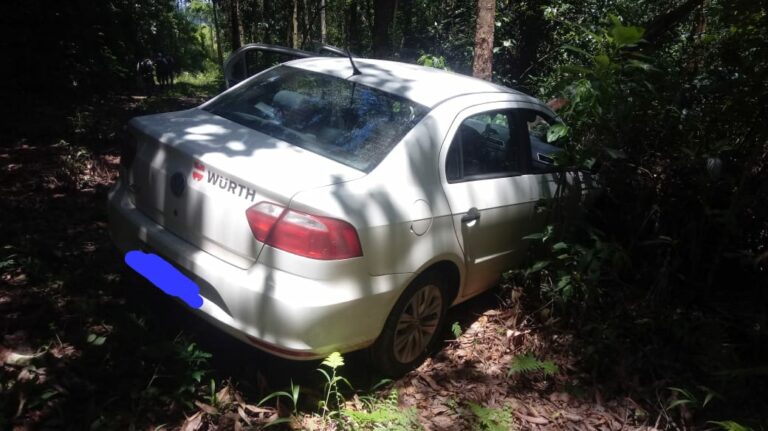 Bandidos assaltam ótica e roubam carro em Muçum
