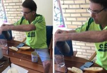 Bolsonaro já postou diversas fotos comendo pão com leite condensado.