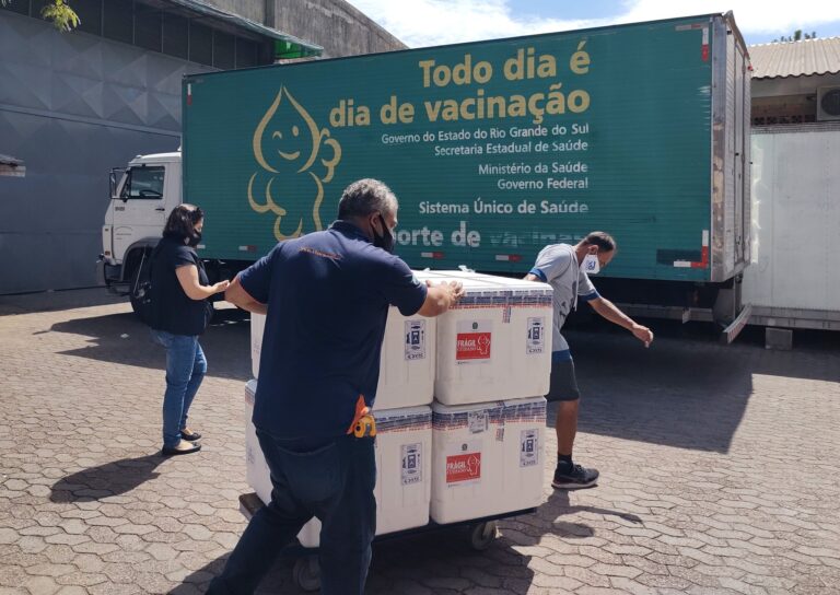 2.700 doses da vacina de Oxford contra a Covid-19 estão sendo distribuídas no Vale