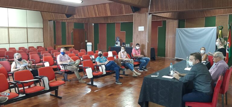 Prefeitura municipal define novas ações para o enfrentamento da pandemia de Covid-19