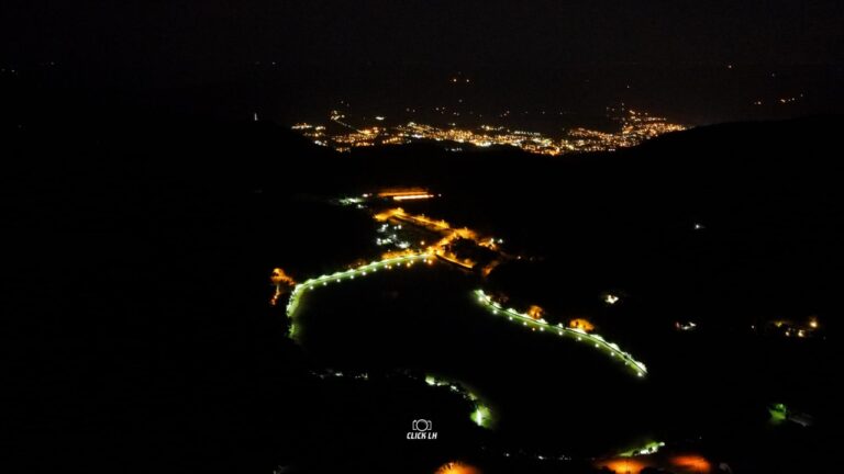 ESPETÁCULO | Lagoa da Garibaldi iluminada