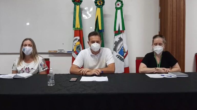 Em live, vice-prefeito e secretárias discutem o retorno das aulas e a situação da área da saúde