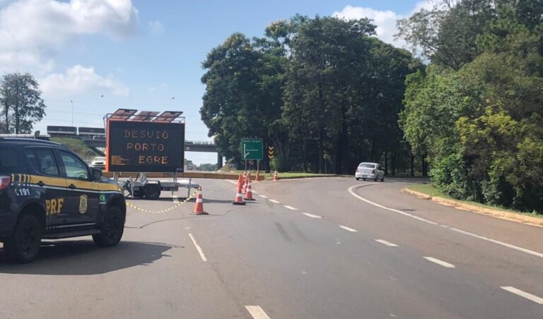 A ponte da BR 386, em Estrela, permanece bloqueada. Leia a nota de esclarecimento da CCR
