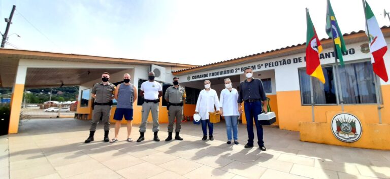 Profissionais da segurança pública de Encantado foram vacinados nesta segunda-feira