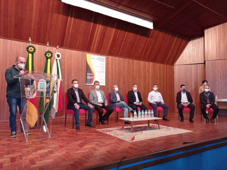 Equipe do Governo do RS apresenta programas de financiamento para negócios em turismo