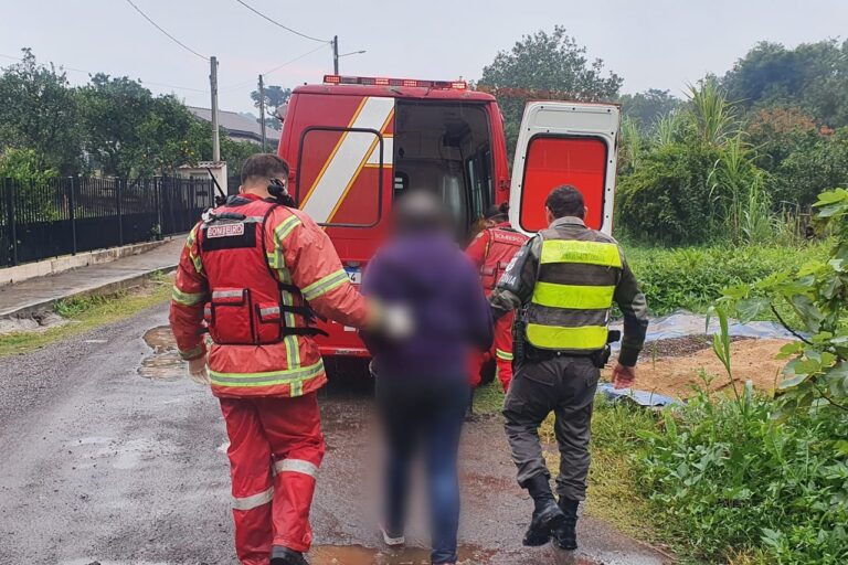 Policial de Teutônia honra a farda e pula em arroio para realizar salvamento