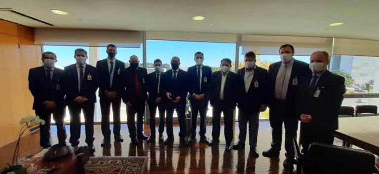 Jonas apresenta projeto do Cristo Protetor em Brasília e participa de reuniões com vice-presidente e ministros