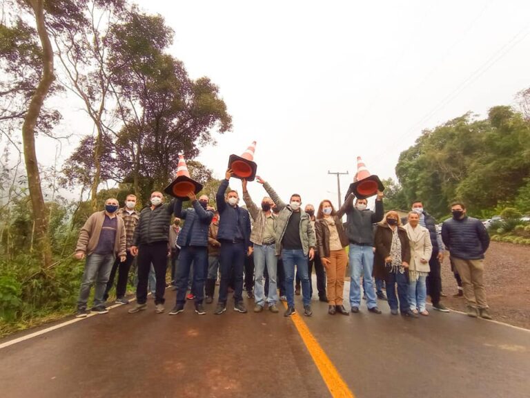 2,82 KM de asfalto entre as Linhas Palmas e Azevedo são inaugurados