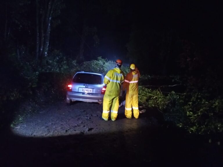 Homem morre eletrocutado durante tempestade em Cruzeiro do Sul