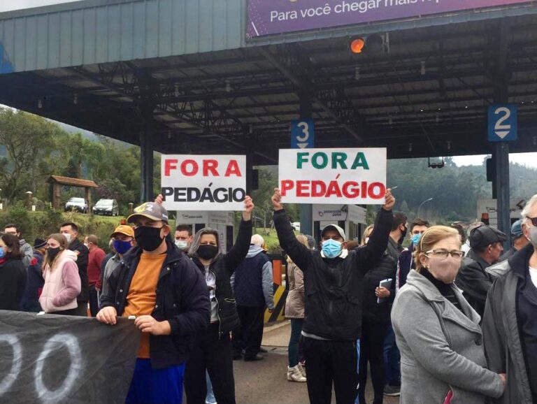 Moradores protestam pela retirada do Pedágio e prometem continuar lutando caso a concessão for aprovada