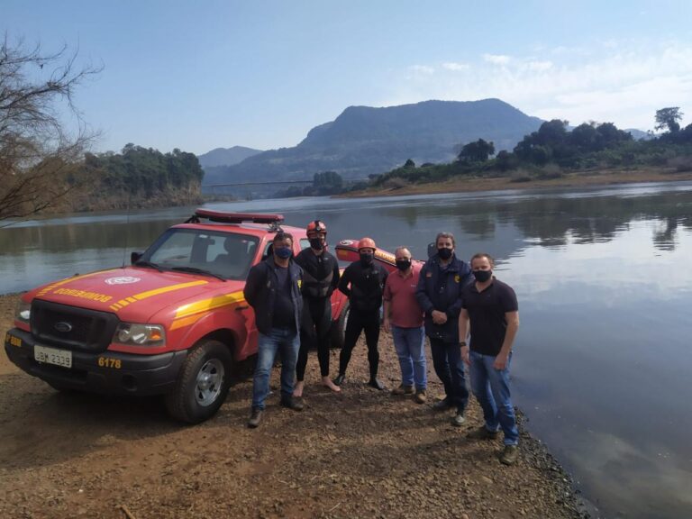 Engenheiros acionam Corpo de Bombeiros para vistoriar ponte de Roca Sales