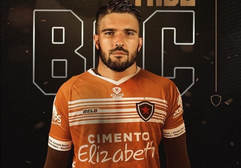 Encantadense é novo goleiro do clube de futebol Botafogo da Paraíba