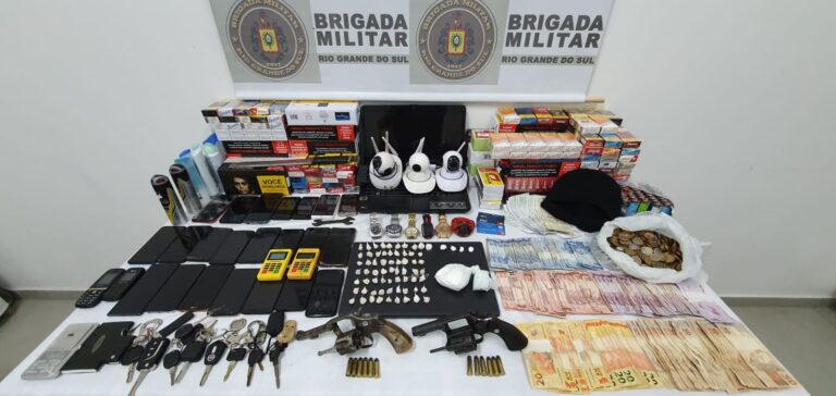 Brigada Militar de Teutônia prende 5 indivíduos por roubo com reféns e tráfico de drogas