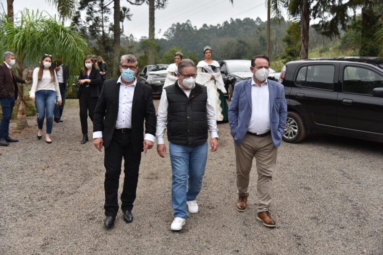 Vice-Governador e secretário de Turismo participam de encontro do G17 em Anta Gorda
