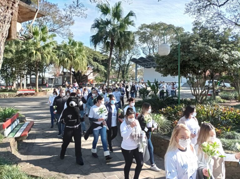 Caminhada pelo Centro marca o Dia Nacional da Saúde