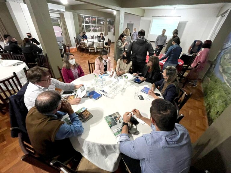Com foco no turismo, Sessão de Negócios reúne empreendedores da região