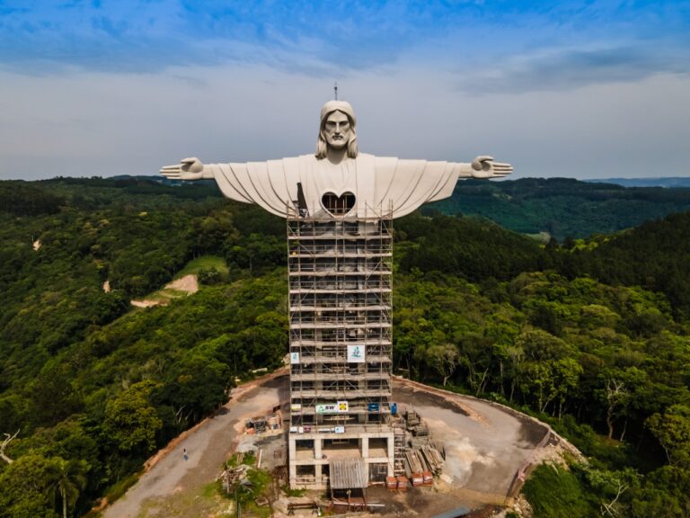 Cristo Protetor recebe grande movimentação no Feriado