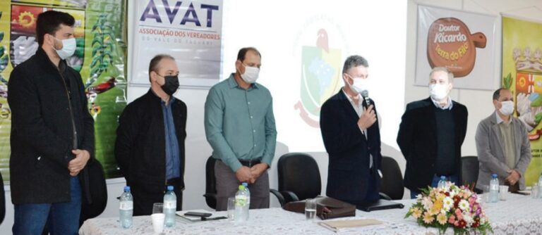 O primeiro encontro presencial da AVAT