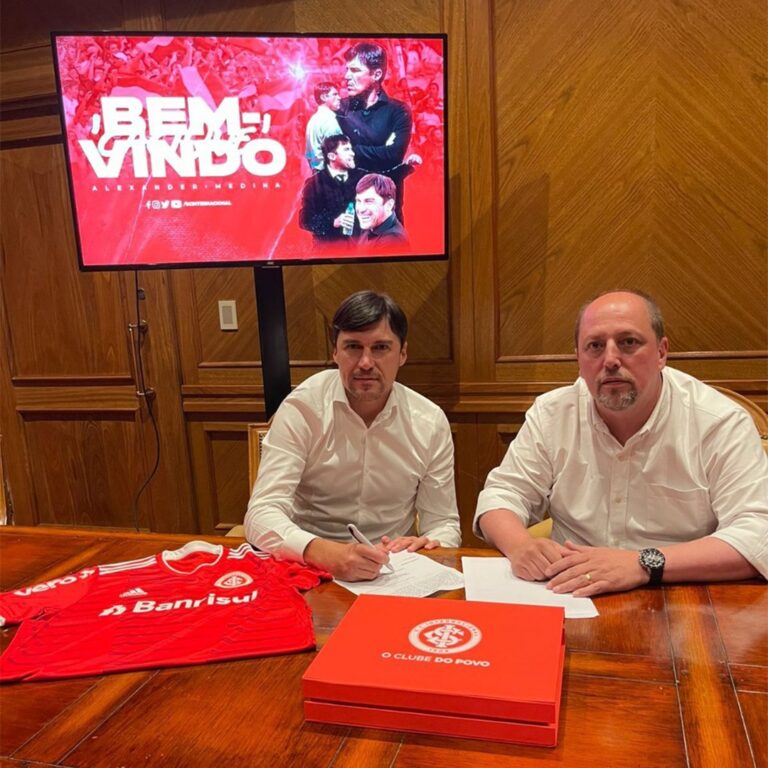 Inter anuncia Alexander Medina como novo treinador