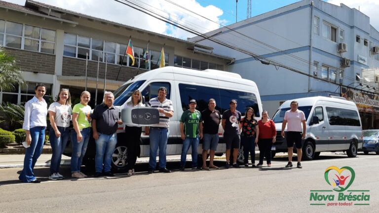 Administração Municipal de Nova Bréscia adquire veículos para saúde e educação