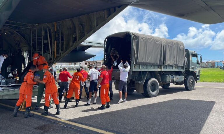 Governo transportou 200 toneladas de insumos para cidades da Bahia