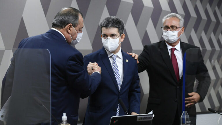 Randolfe quer nova CPI da Covid, para apurar fatos a partir de novembro
