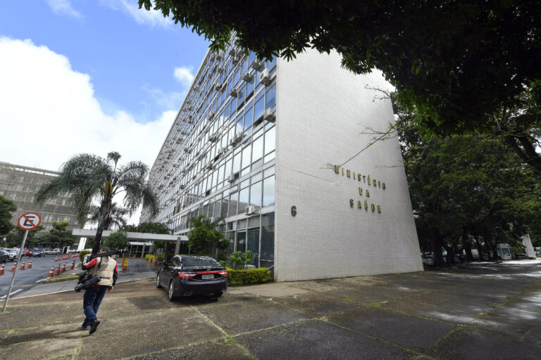 Ministério da Saúde muda regras de isolamento para pacientes com Covid-19