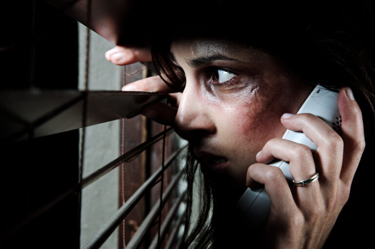 Lei que define verba para enfrentar violência contra a mulher é sancionada