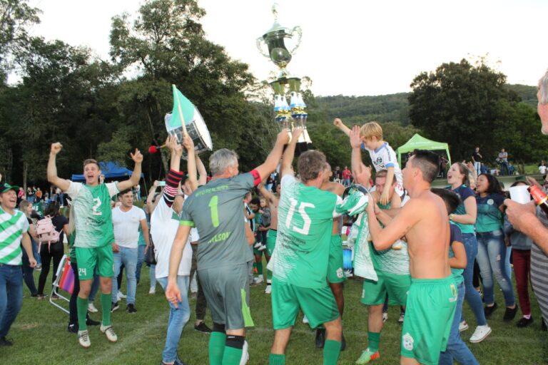 O Esperança vence o Campeonato Municipal de Roca Sales
