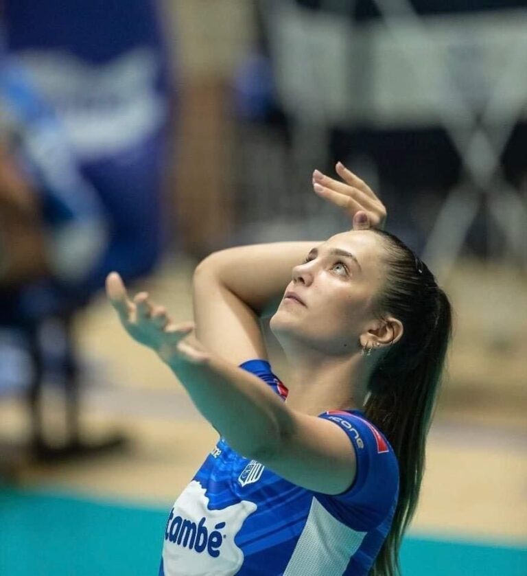 Filha de Arvorezinhense é convocada para Seleção Brasileira de Vôlei.