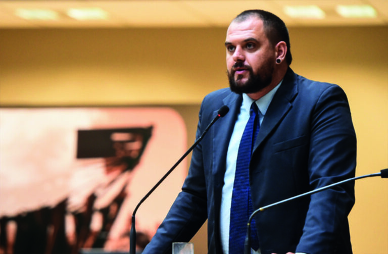 Deputado estadual anuncia projeto de lei para acabar com os rodeios no Rio Grande do Sul