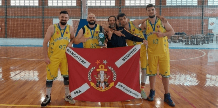 Magnatas/Adesivador, de Encantado, vence torneio de basquete em Nova Prata