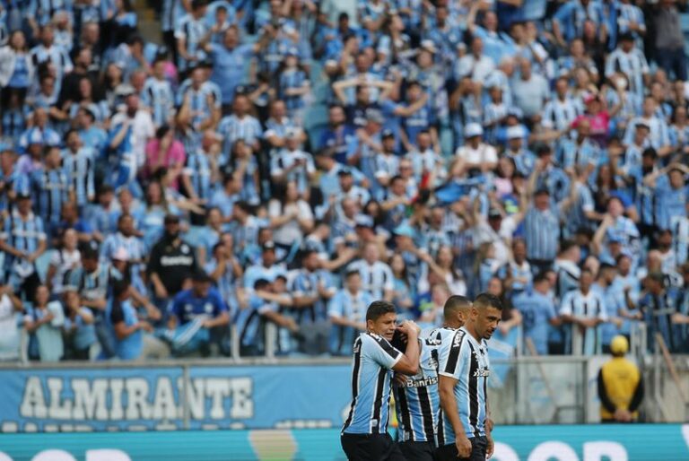 Grêmio empata com o Bahia na Arena e dá mais um passo para o acesso