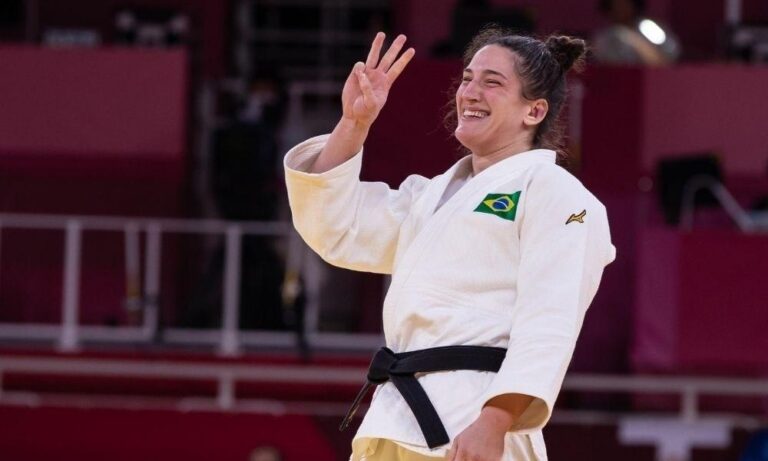 Mayra Aguiar é tricampeã mundial de Judô