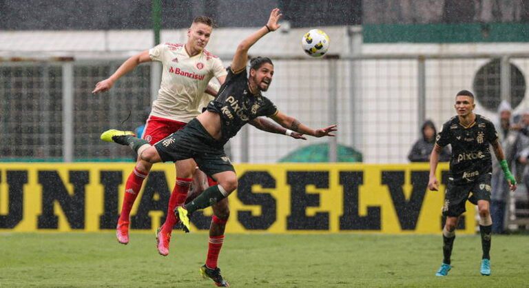 Internacional perde para o América-MG e confirma o título nacional do Palmeiras