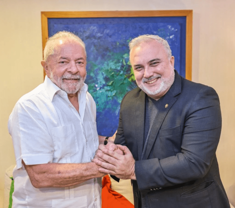 Senador do PT é escolhido para presidência da Petrobras