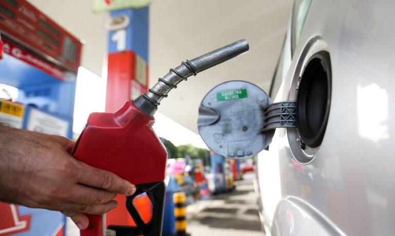 Pacote de medidas pode incluir volta de impostos federais sobre a gasolina