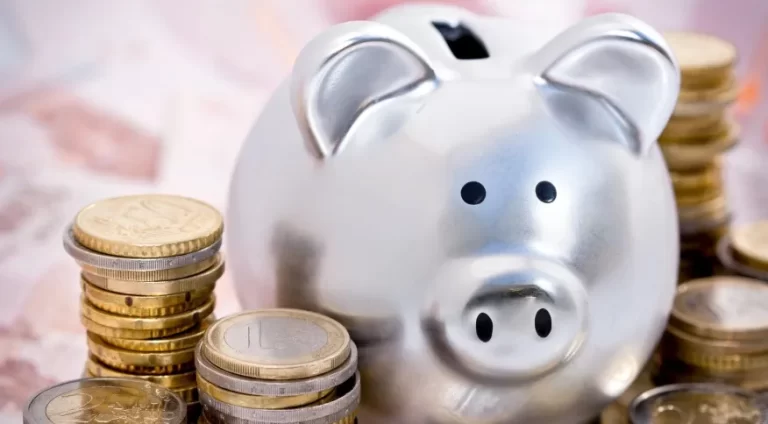 Poupança fecha 2022 com saque líquido recorde de R$ 103 bilhões