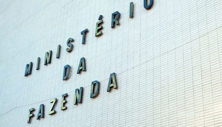 Déficit nas contas do Governo Federal para fevereiro é o maior da série histórica