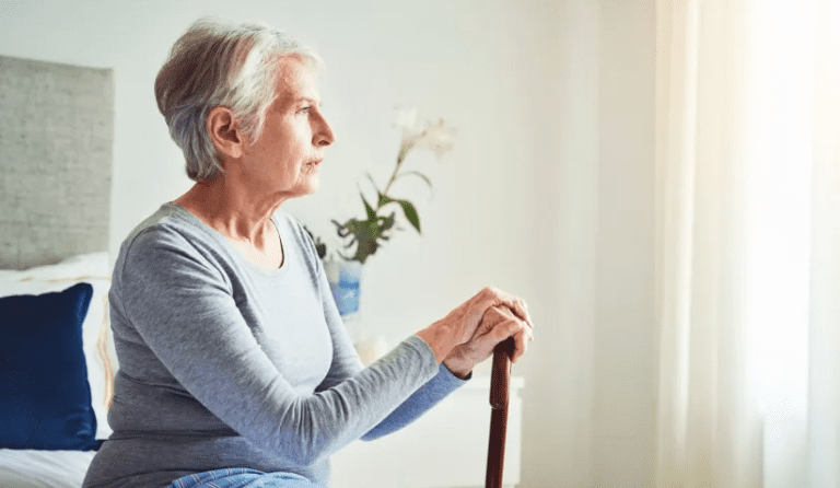 Primeiros sinais de Alzheimer podem aparecer nos olhos, diz estudo
