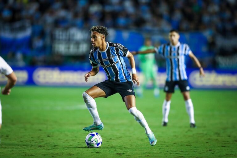 Em reencontro pela Série A, Cruzeiro e Grêmio se enfrentam no Independência neste sábado