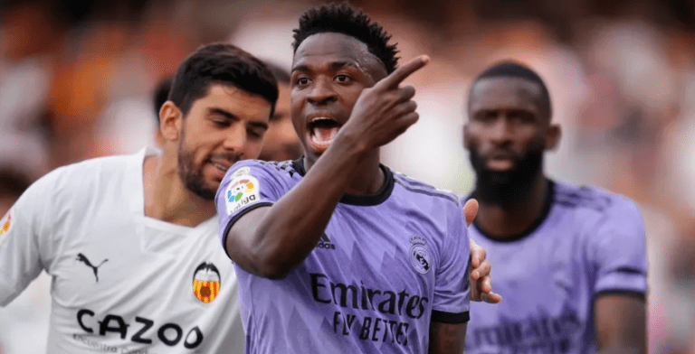 Presos sete suspeitos de ataques racistas contra o jogador brasileiro Vinícius Júnior na Espanha