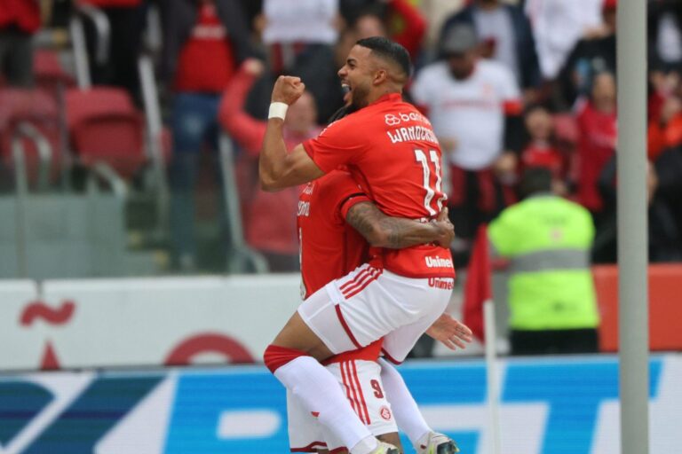 Jogando no Beira-Rio, Inter vence o Vasco por 2 a 1 pelo Brasileirão