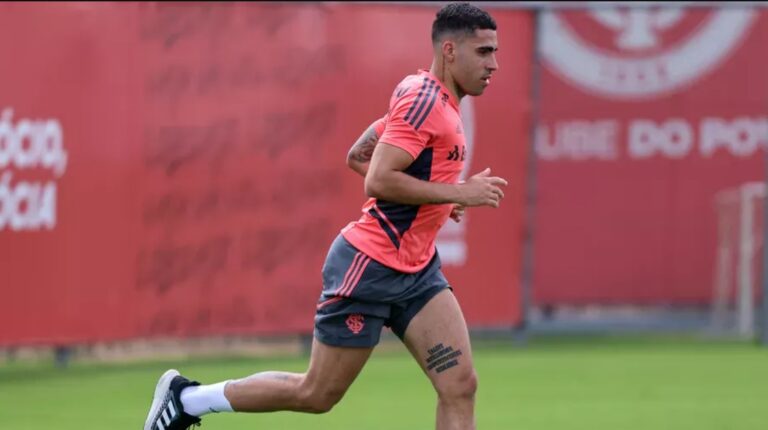 Volante Gabriel trabalha com elenco do Inter e se aproxima de retorno aos gramados