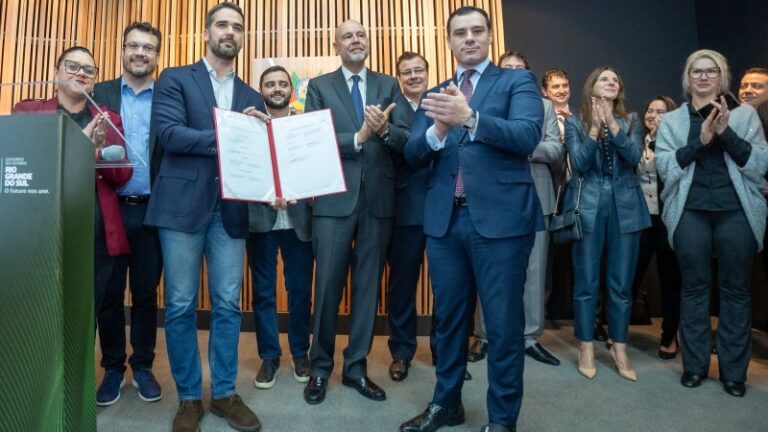 Estado assina contrato de venda e conclui a privatização da Corsan